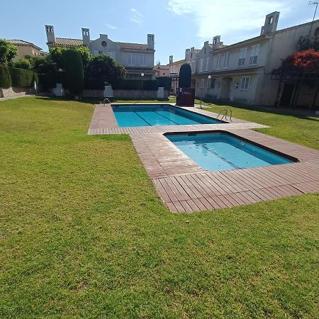 Cambrils Adosado Con Piscina 4 Habitaciones, 8 Huespedes Eksteriør bilde