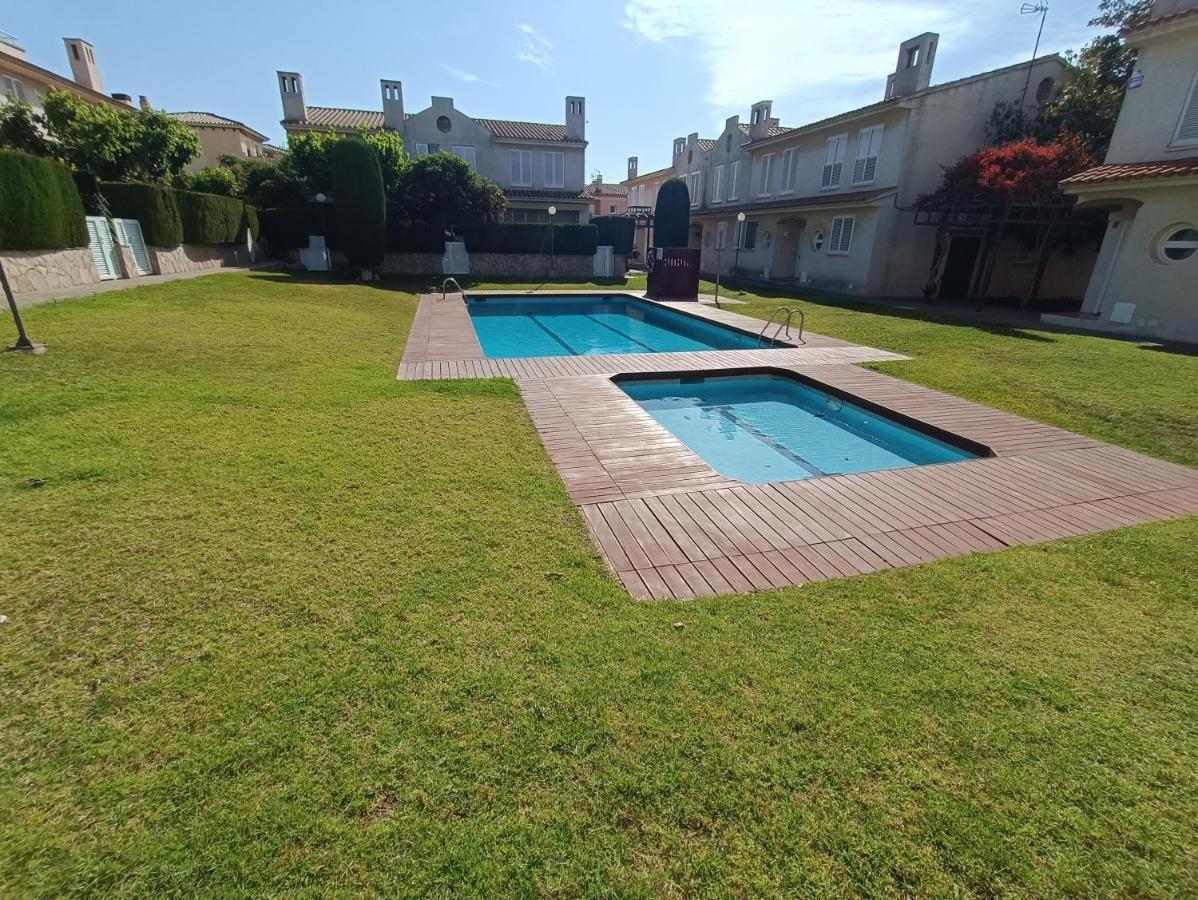 Cambrils Adosado Con Piscina 4 Habitaciones, 8 Huespedes Eksteriør bilde