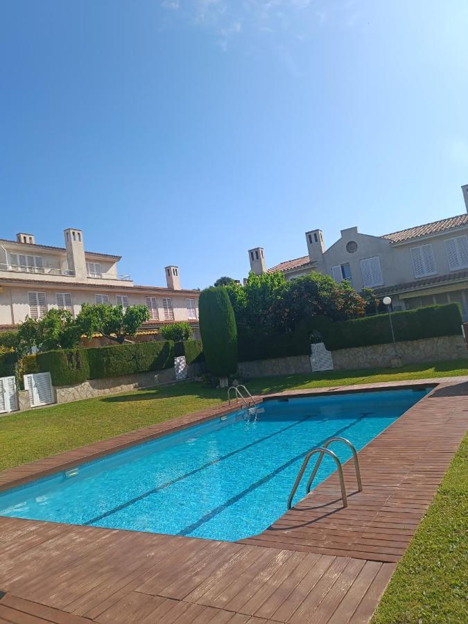Cambrils Adosado Con Piscina 4 Habitaciones, 8 Huespedes Eksteriør bilde
